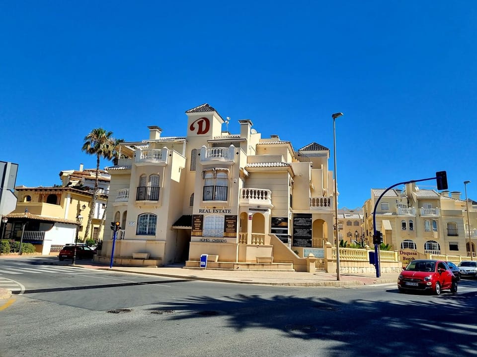 Property building, Day, Street view, Location