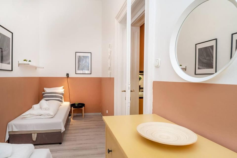 Central and large AC home away from home Apartment in Budapest