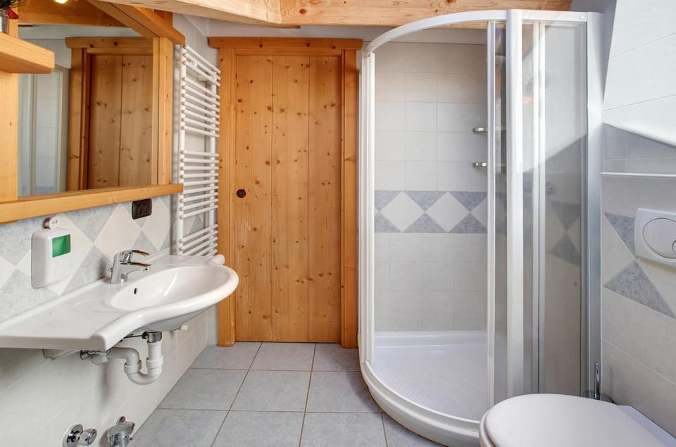 Bathroom, Living room