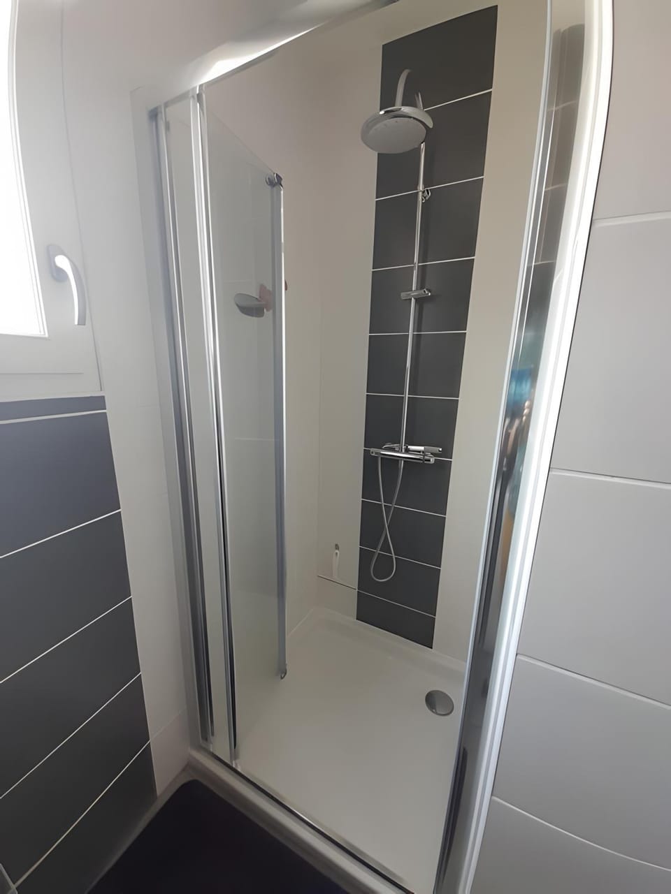 Bathroom, Living room