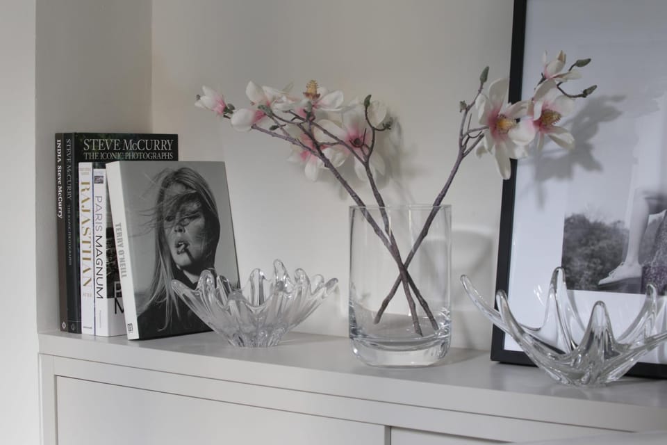 Newly Refurbished 1 Bedroom in Vibrant Notting Hill House in City of Westminster