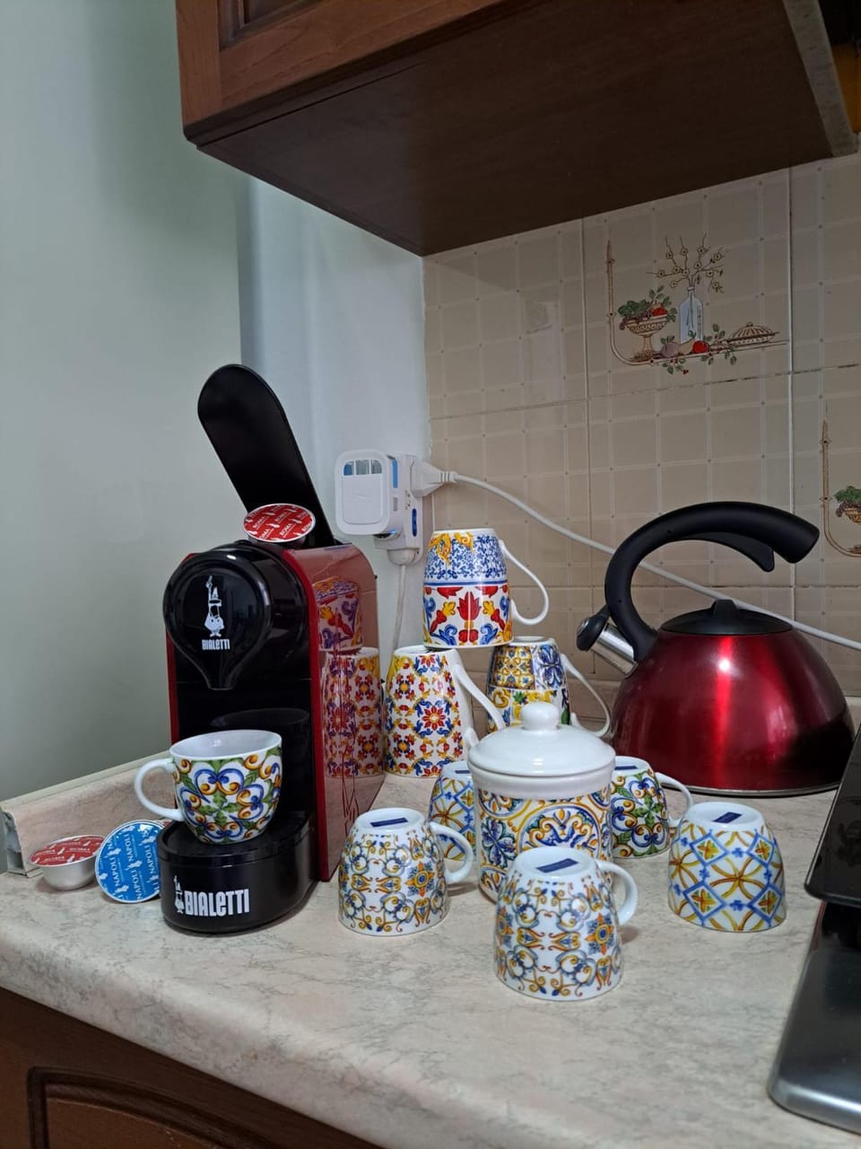 Coffee/tea facilities, kitchen