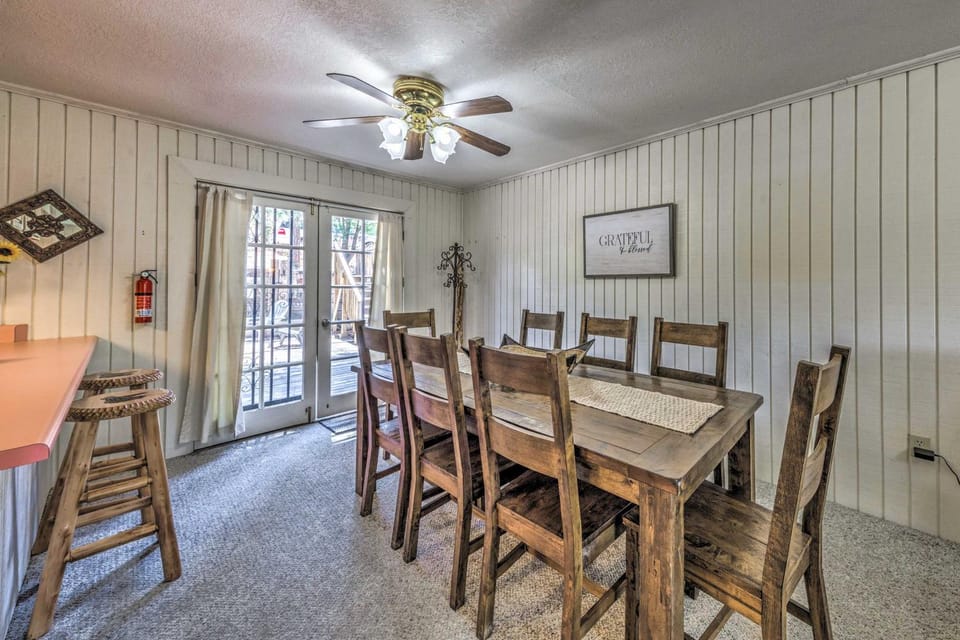 Relaxing Ruidoso Getaway w/ Spacious Deck! House in Ruidoso