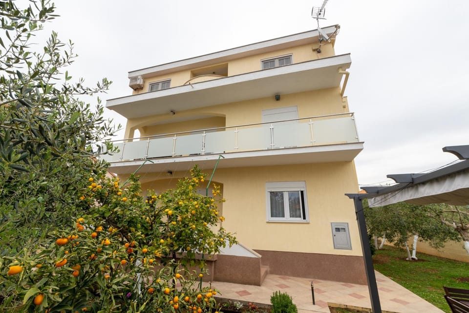 Property building, Garden view