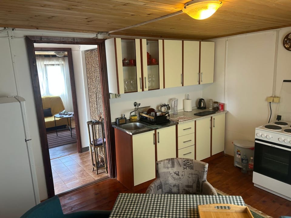Family Guest House Apartment in Ulcinj