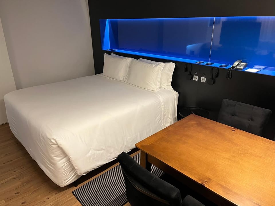 Bed, Photo of the whole room, Bedroom, hair dresser