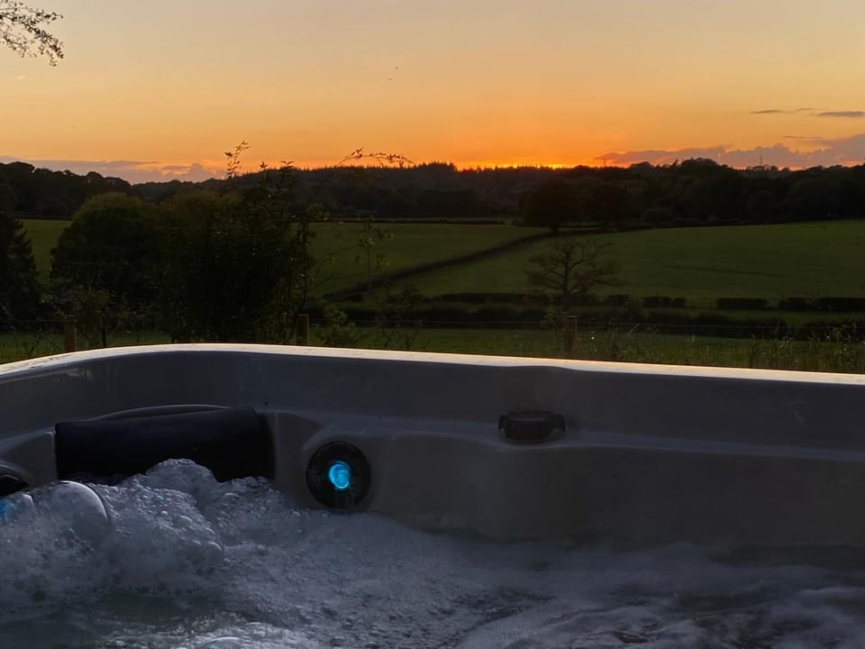 The Georgian Coach House:New Forest with hot tub House in East Dorset District