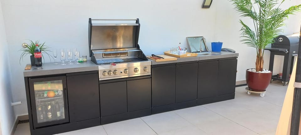 BBQ facilities, Balcony/Terrace, Kitchen or kitchenette