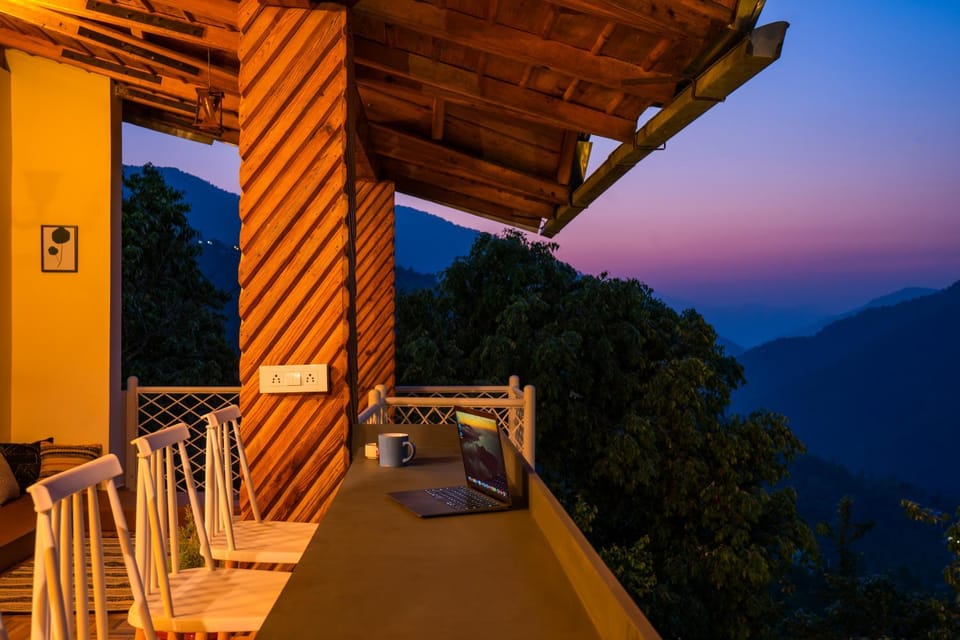 Patio, View (from property/room), Balcony/Terrace, Mountain view, Sunset