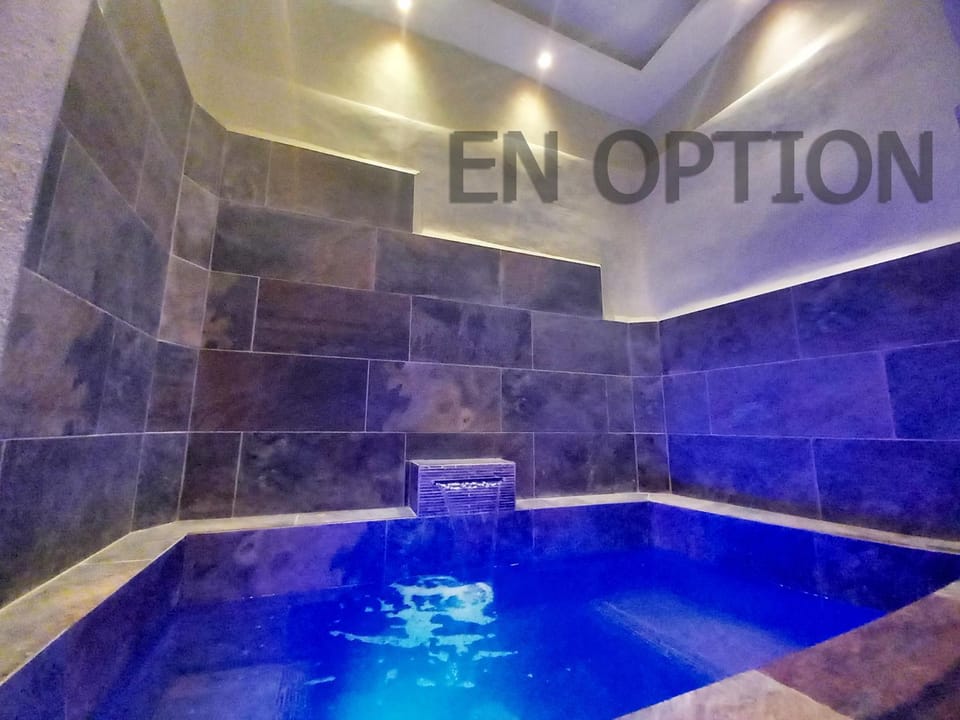 Hot Tub, Hot Tub, Spa and wellness centre/facilities
