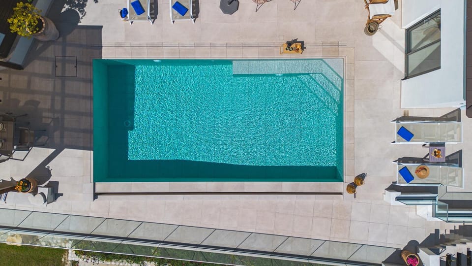 Pool view, Swimming pool