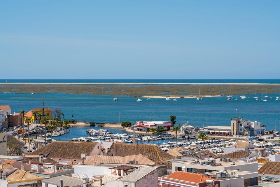 City view, Sea view