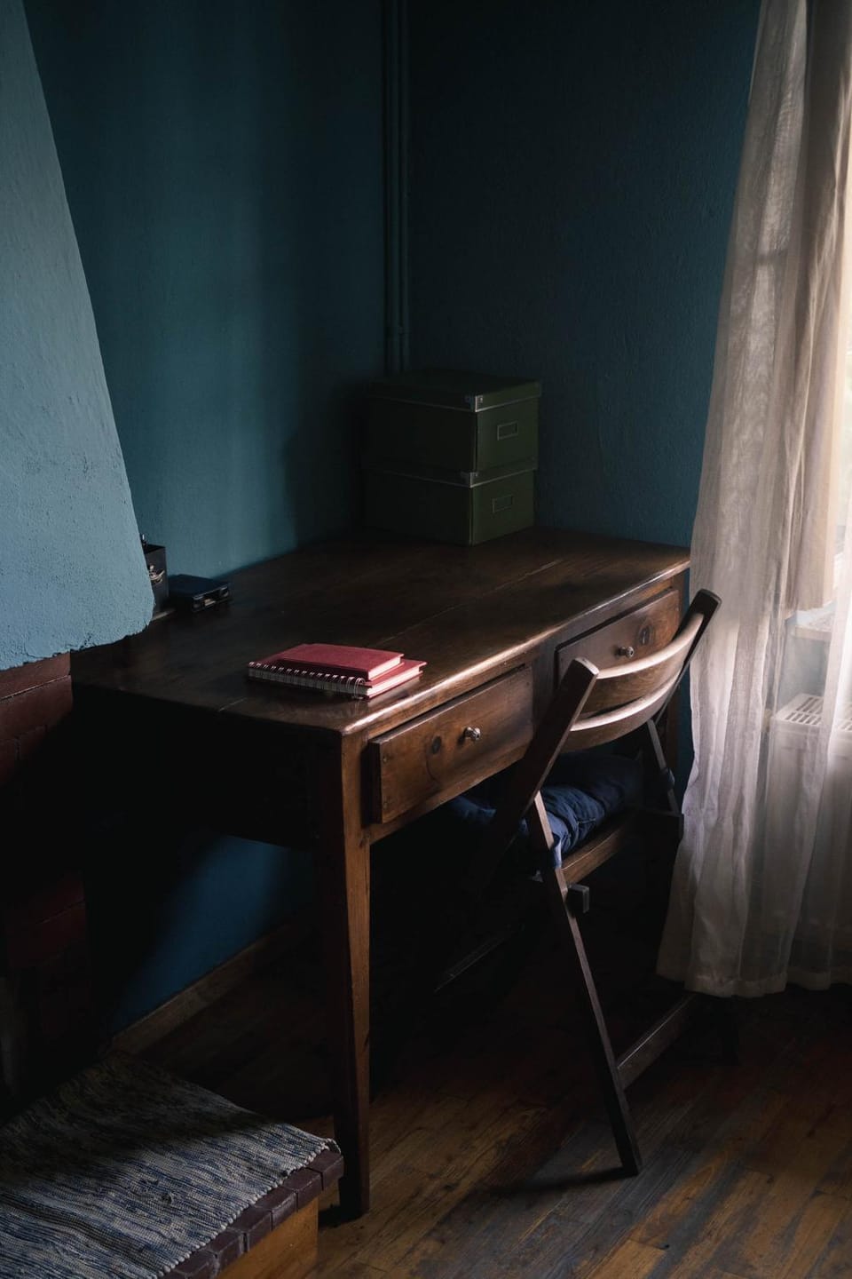 Living room, hair dresser