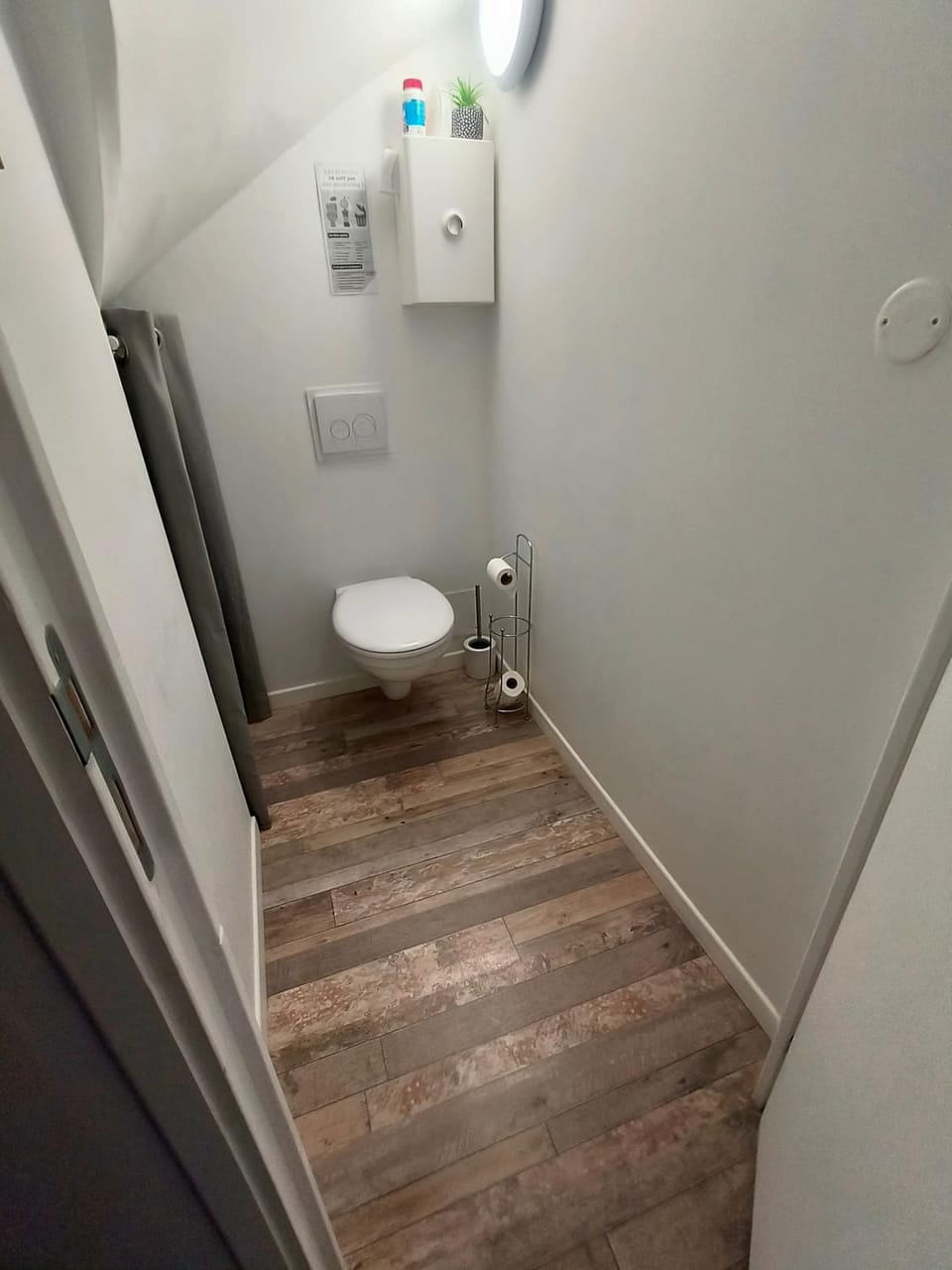 gîte lumineux a mers les bains au dessus d'un ancien commerce mersois en duplex pour 4 personnes pour du repos, des vacances ou pour le travail Apartment in Normandy