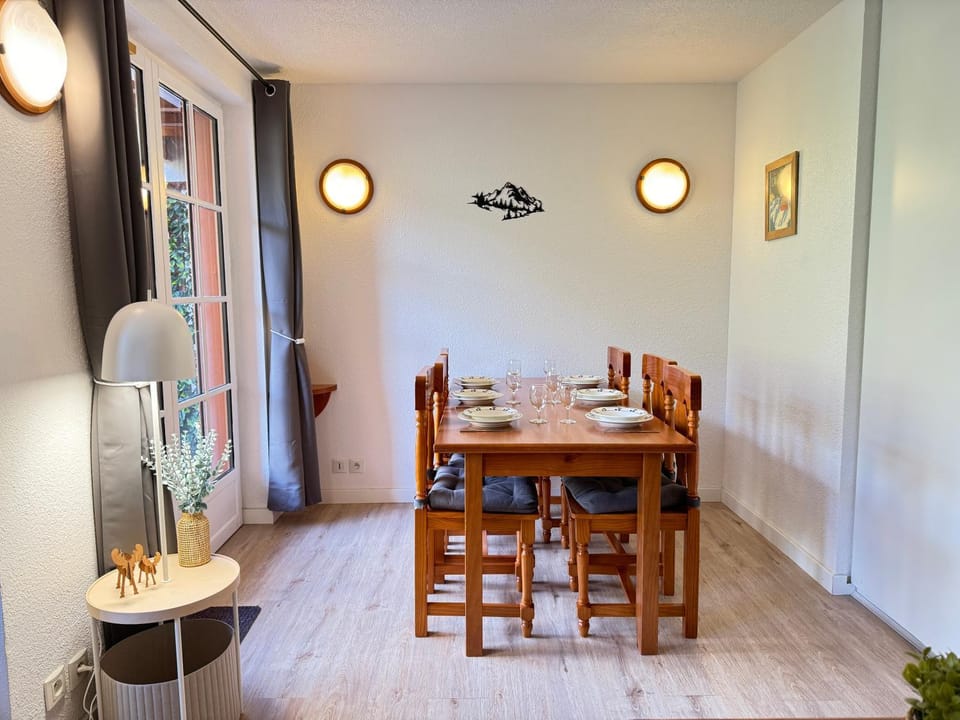 Duplex & terrasse panoramique. Parking. Piscine été Apartment in Cauterets