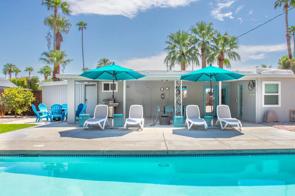 Patio, Pool view, Swimming pool