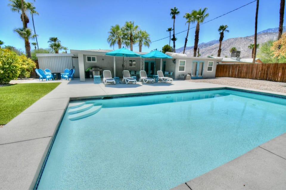 Patio, Dining area, Mountain view, Pool view, Swimming pool