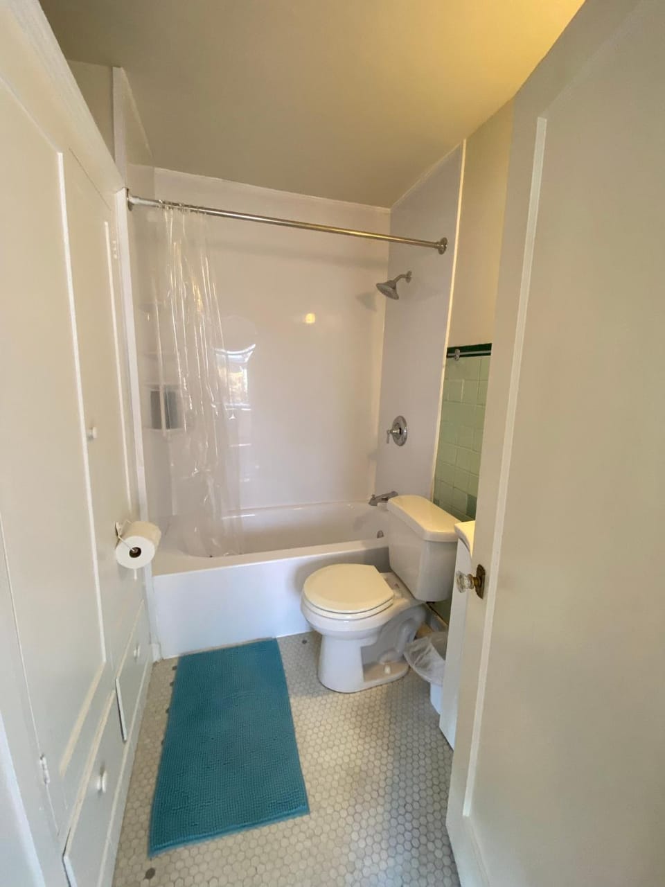 Furnished Apartments - Climate Pledge Arena Next Door Apartment in Queen Anne
