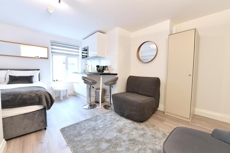 Stylish Studios by Luxestays Shepherds Bush Apartment in London