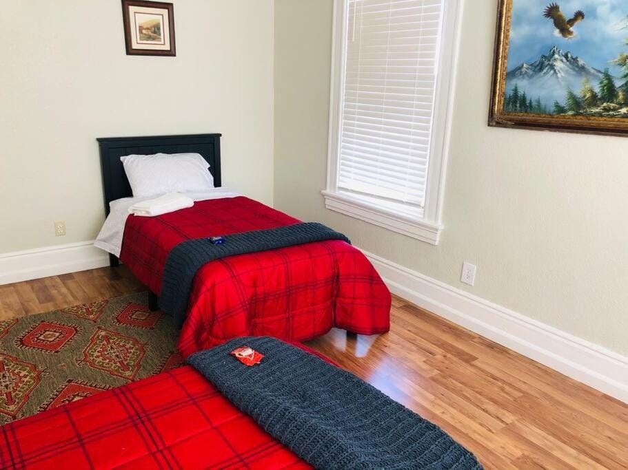 Bed, Bedroom