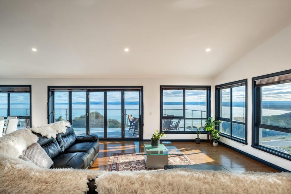 Balcony/Terrace, Living room, Seating area, Sea view