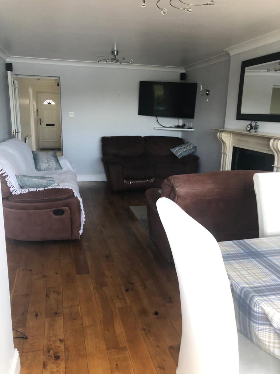 Communal lounge/ TV room, TV and multimedia, Living room, Photo of the whole room, Seating area