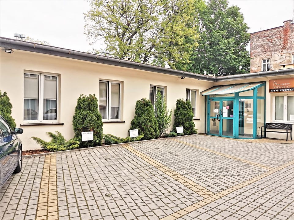 Property building, Parking