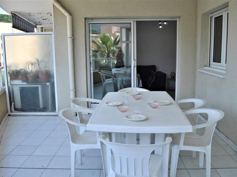Appartement T2 avec Terrasse et Garage en Plein Centre, 4 Couchages - Cavalaire-sur-Mer - FR-1-226B-105 Apartment in Cavalaire-sur-Mer
