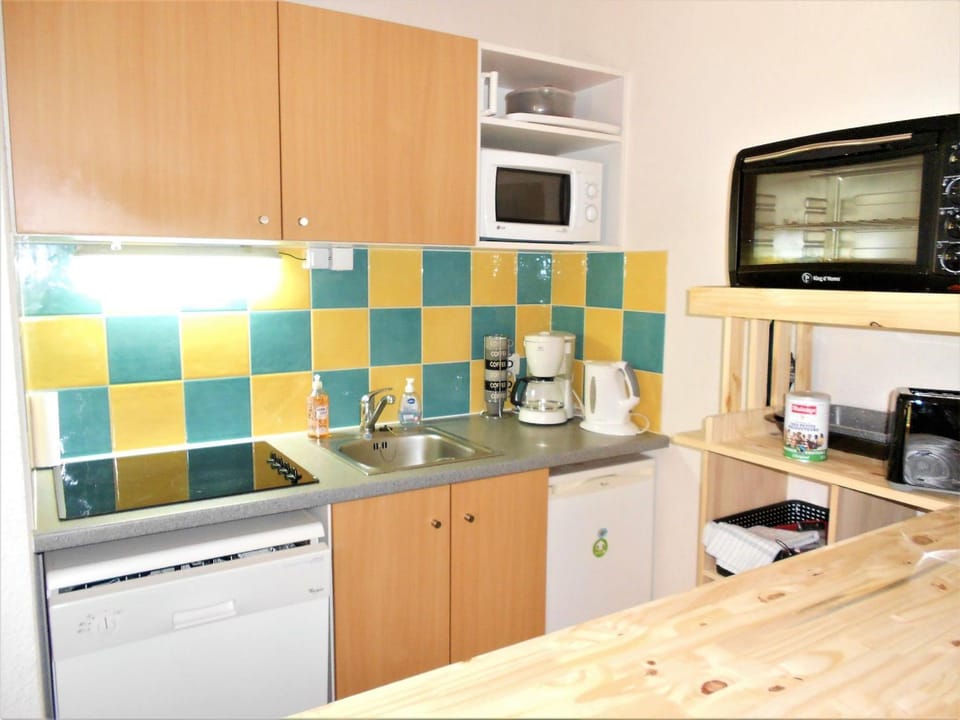 Appartement T3 ski aux pieds, balcon, piscine - FR-1-267-199 Apartment in Villarembert