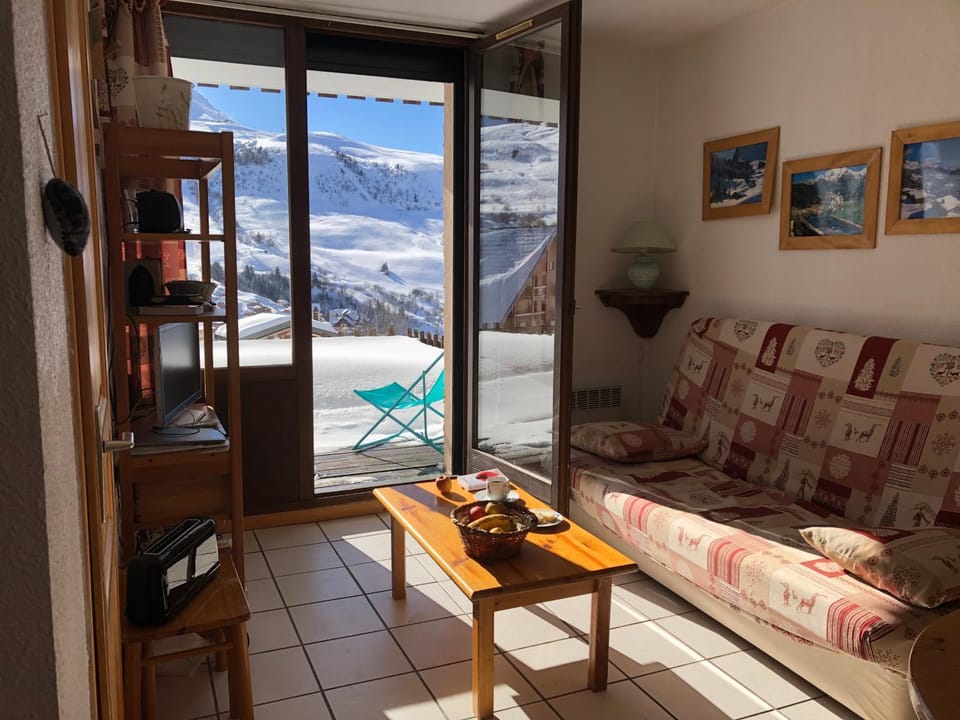 Winter, Seating area, Mountain view