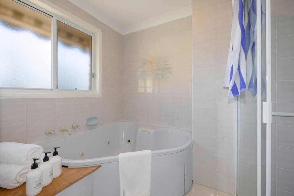 Bathroom, Bath