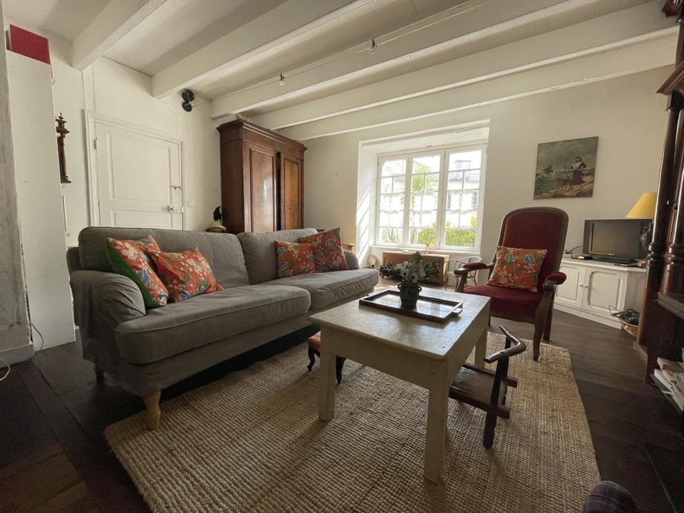 Maison de charme avec jardin clos, à 50m des commerces et proche plage, pour 8 personnes - FR-1-639-54 House in Arzon