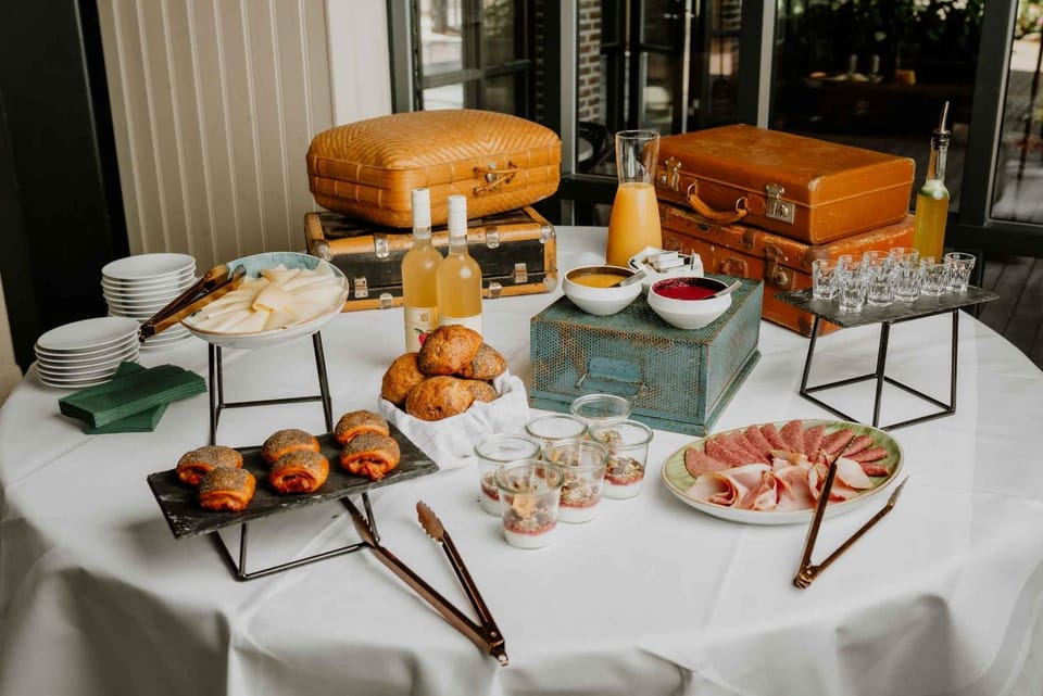 Breakfast, Buffet breakfast