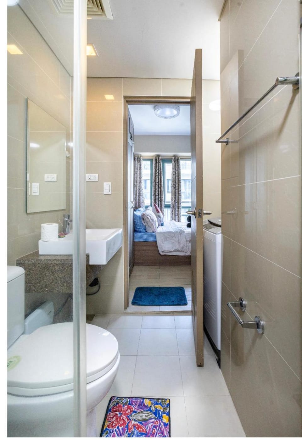 Studio at Newport World Airport Area Prime Location Apartment in Pasay