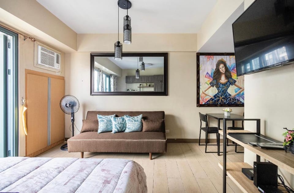 Studio at Newport World Airport Area Prime Location Apartment in Pasay