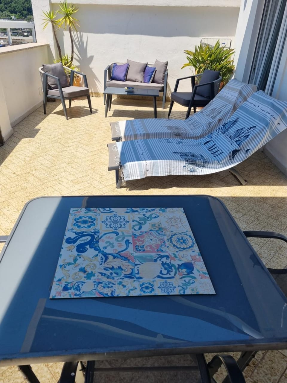 Patio, Day, View (from property/room), Balcony/Terrace, Living room, Seating area, sunbed
