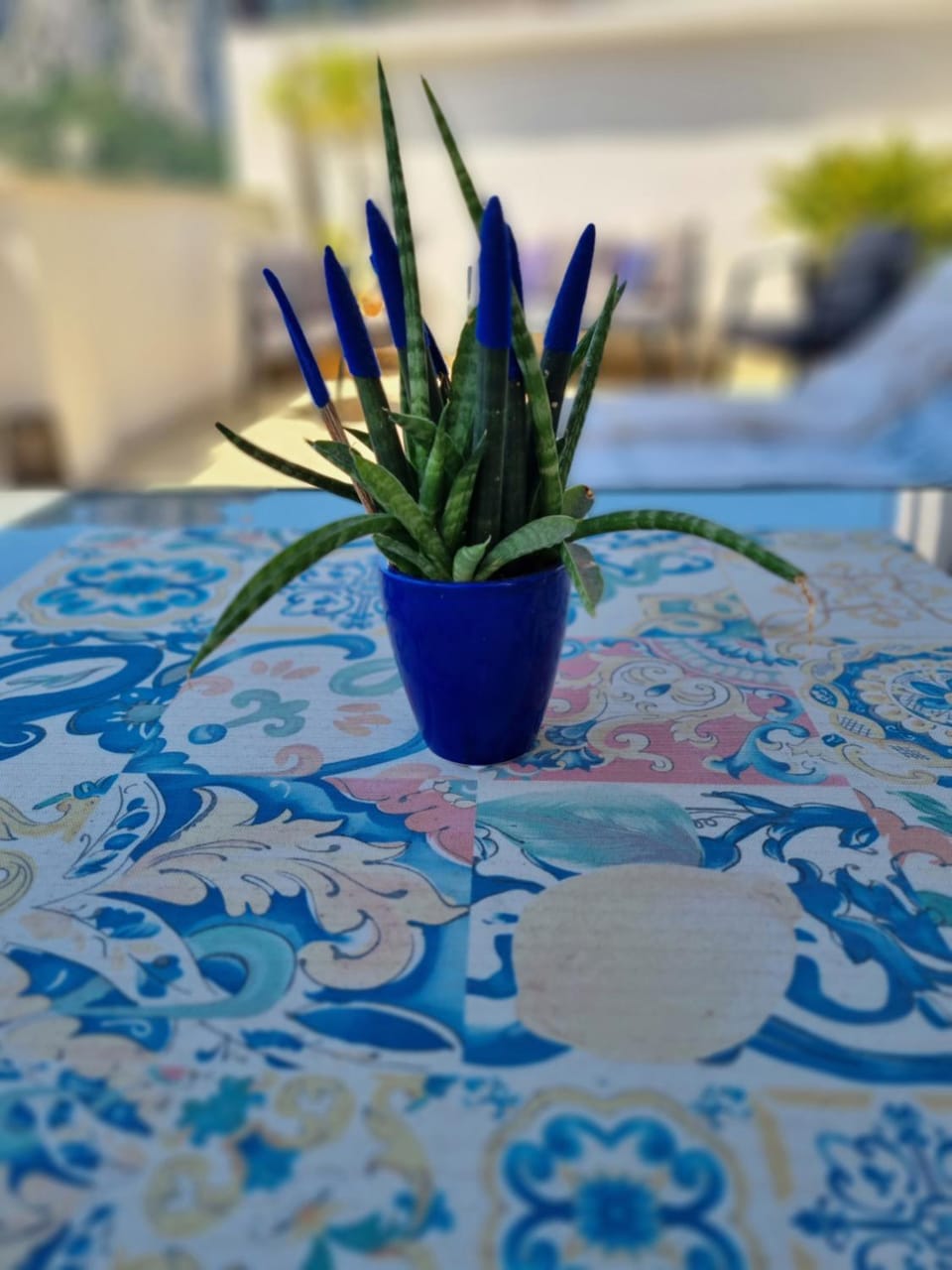 Day, Dining area