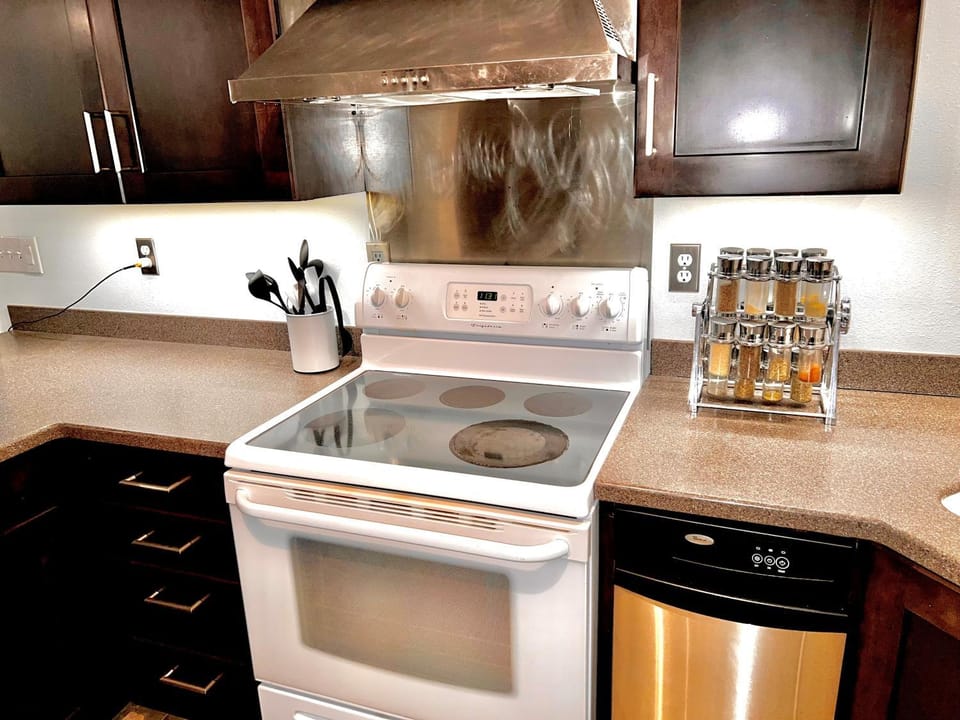 pet friendly, stove