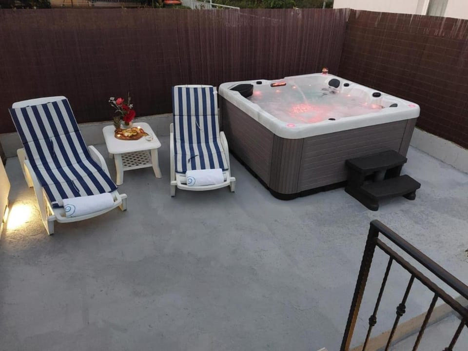 Hot Tub