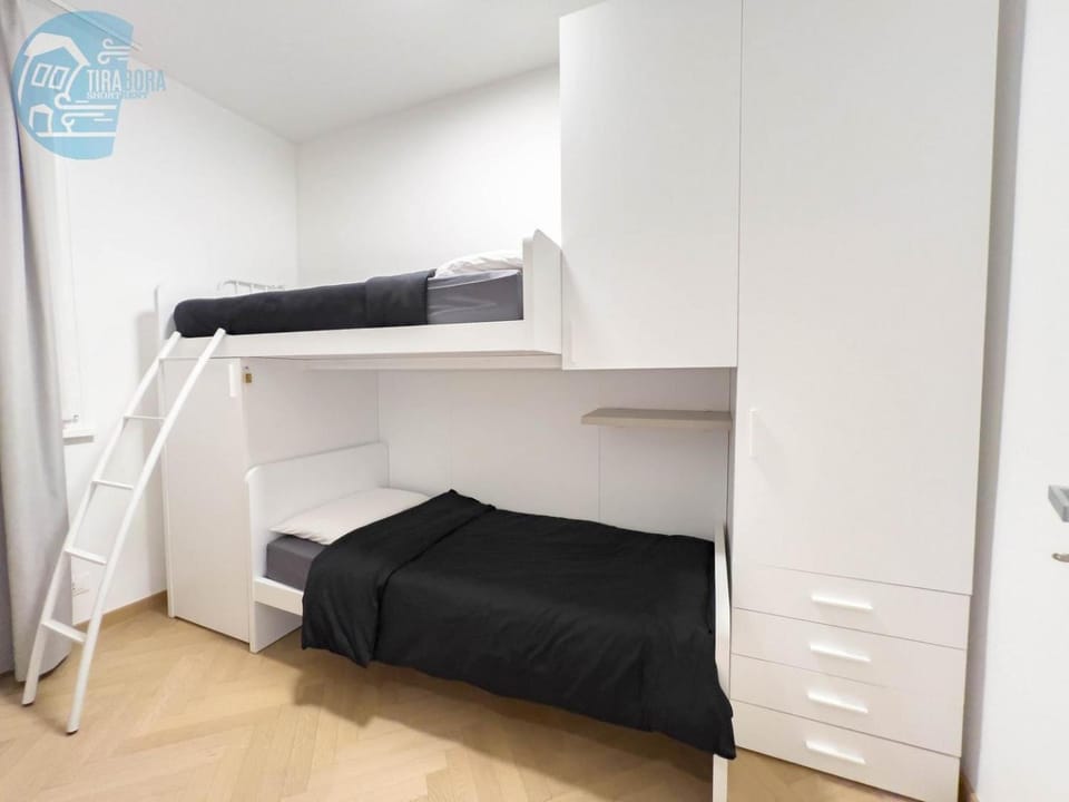 Photo of the whole room, Bedroom, bunk bed
