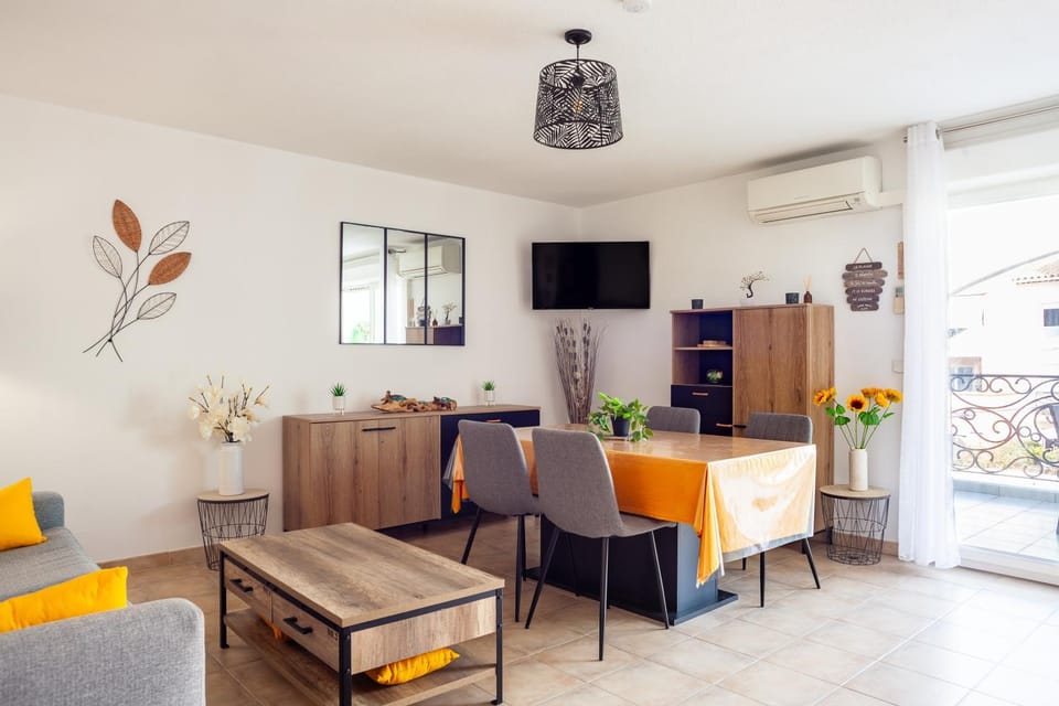 Property building, Living room