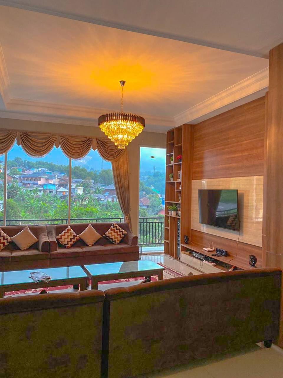 Villa Andalus 3 Villa in Cisarua