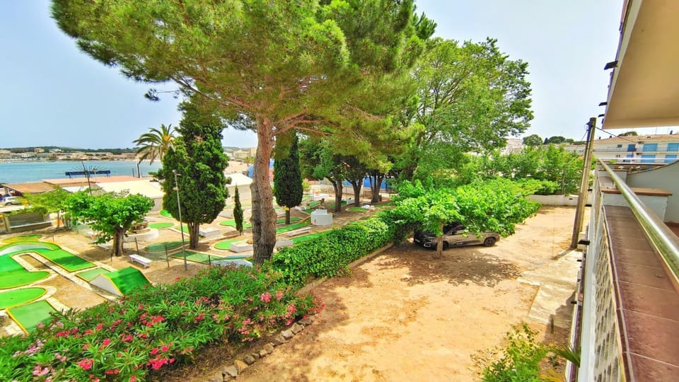 View (from property/room), Balcony/Terrace, Sea view