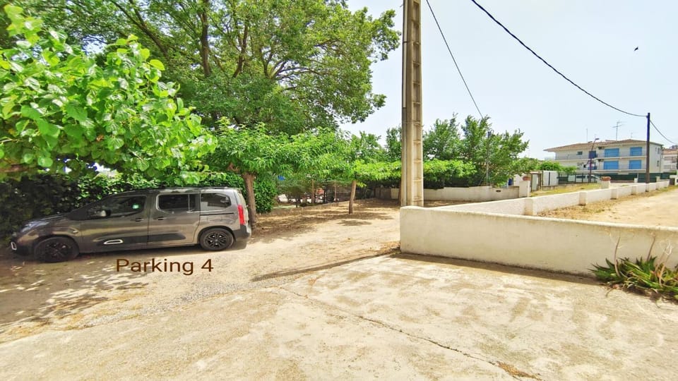 Day, Neighbourhood, Street view, Parking