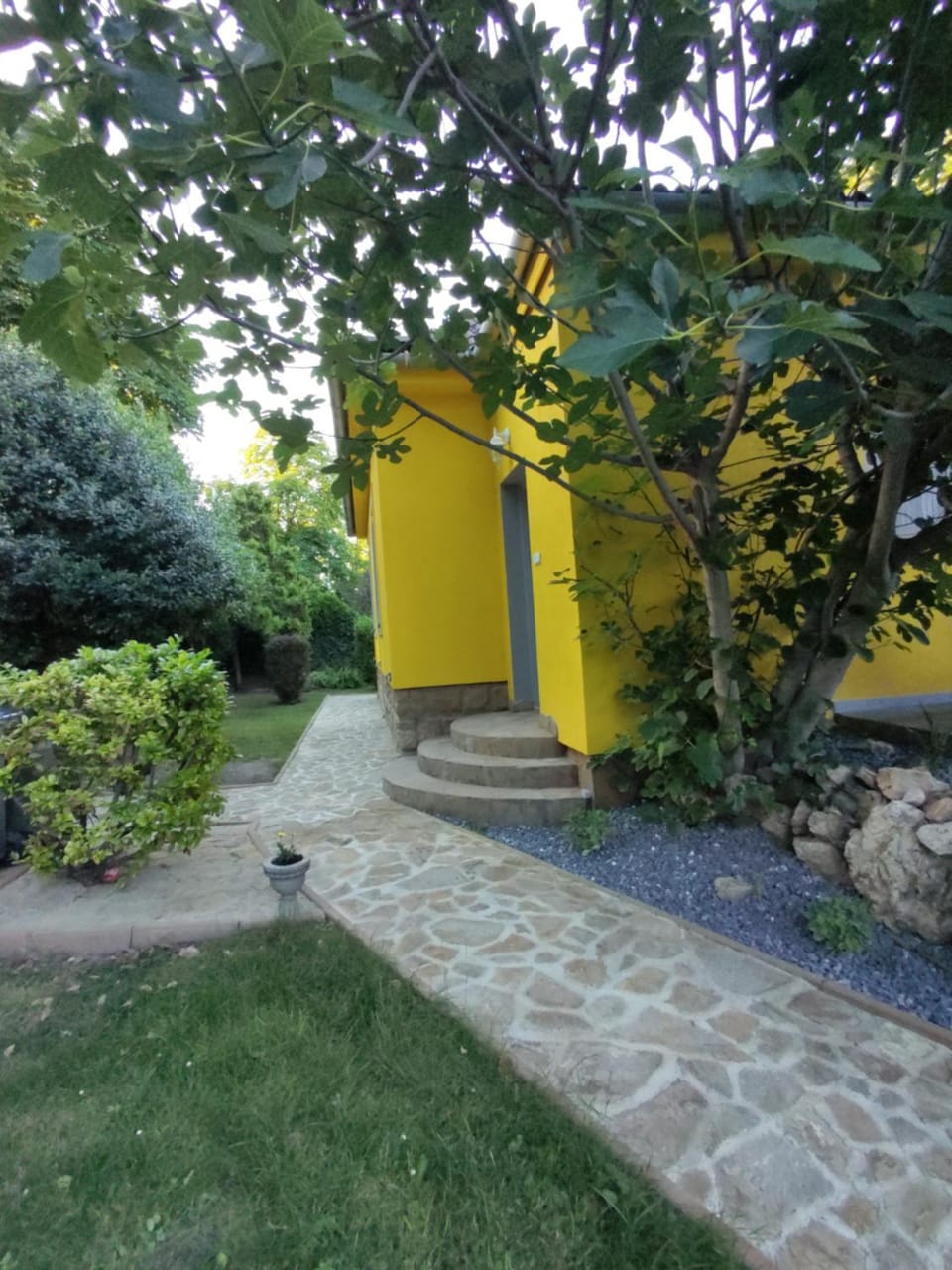 Facade/entrance, Garden