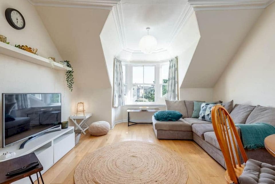 Communal lounge/ TV room, Living room