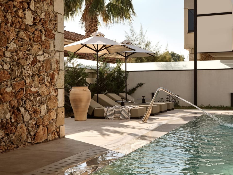Patio, Pool view, Swimming pool, sunbed