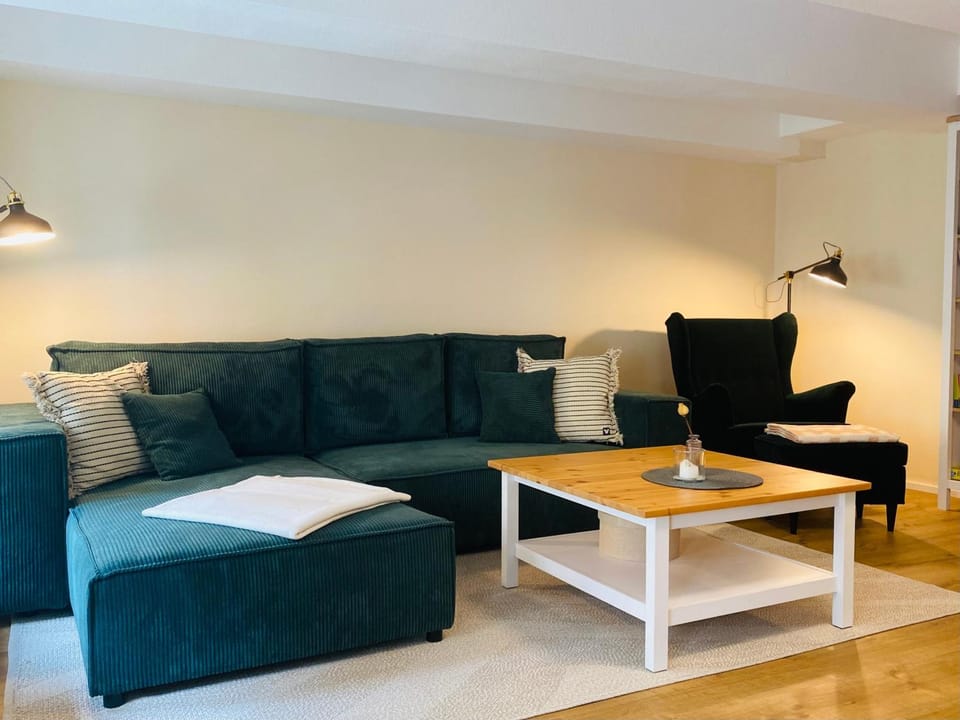 Living room, Photo of the whole room, Seating area