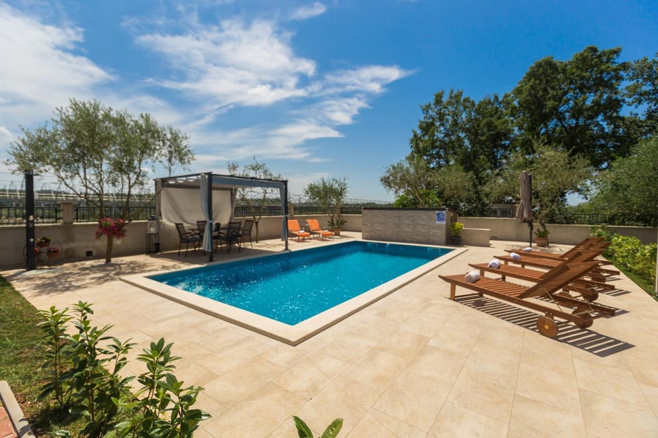 Patio, Garden, Swimming pool, Swimming pool
