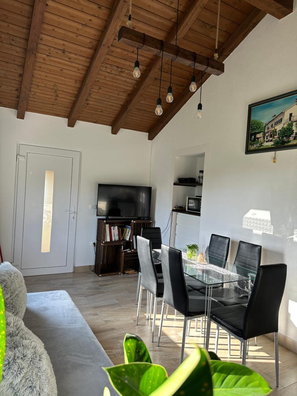 Seating area, Dining area, Breakfast